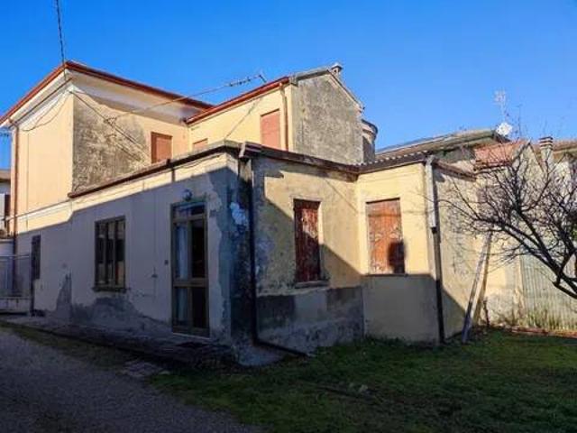 Villa in vendita a Taglio di Po RO
