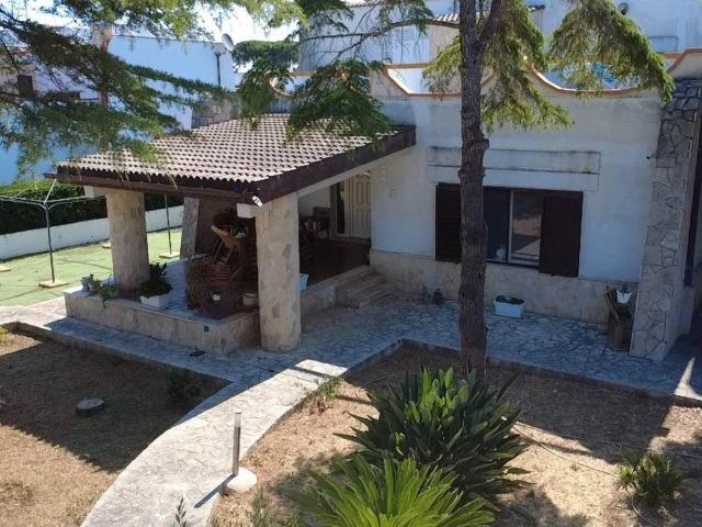Villa in vendita a Taranto TA