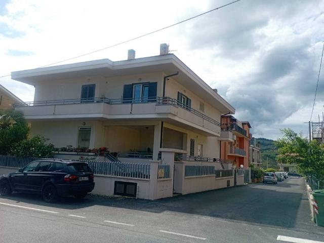 Villa in vendita a Teramo TE