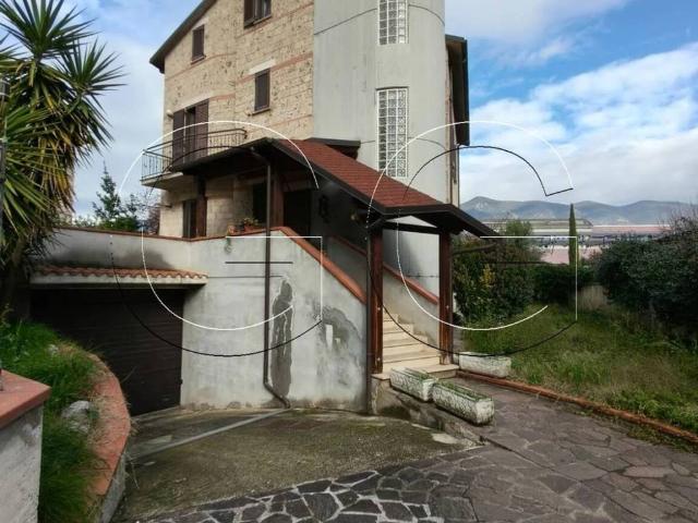 Villa in vendita a Terni TR