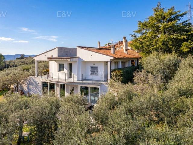 Villa in vendita a Terni TR