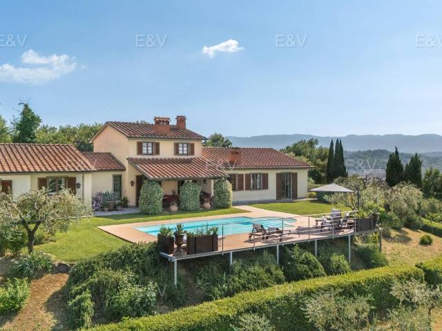 Villa in vendita a Terranuova Bracciolini AR