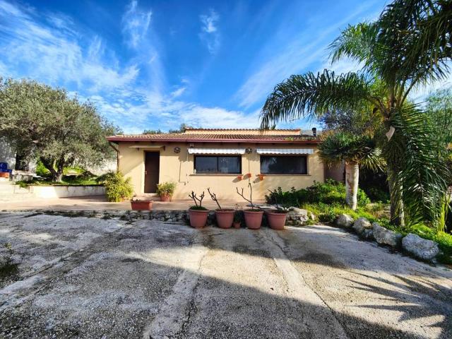 Villa in vendita a Terrasini PA