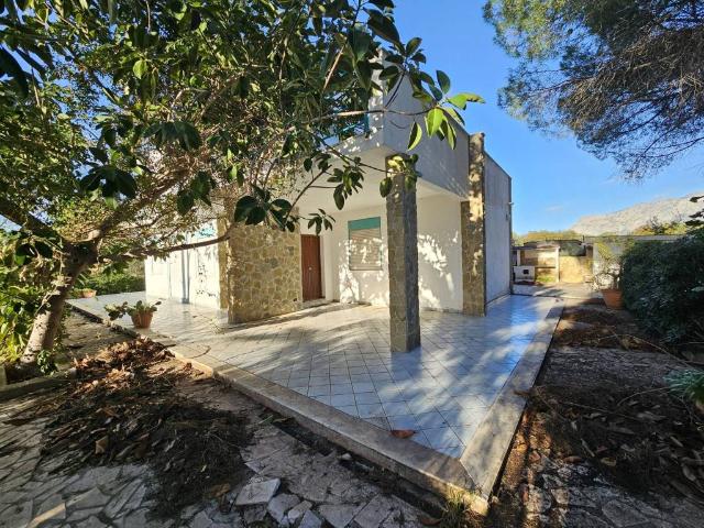 Villa in vendita a Terrasini PA