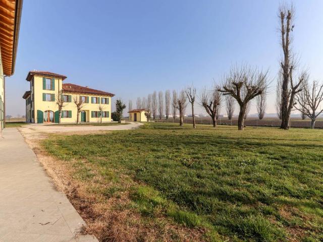 Villa in vendita a Terre del Reno FE