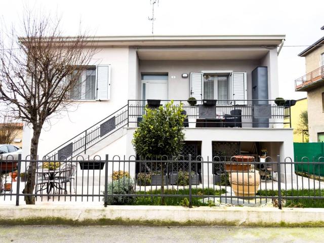 Villa in vendita a Terre del Reno FE