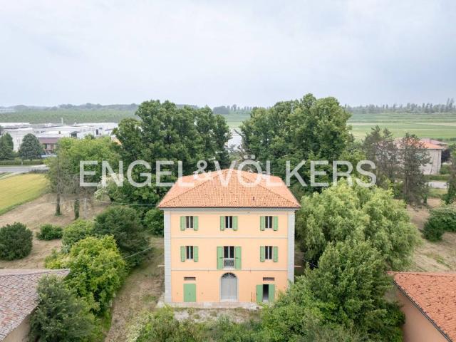 Villa in vendita a Terre del Reno FE