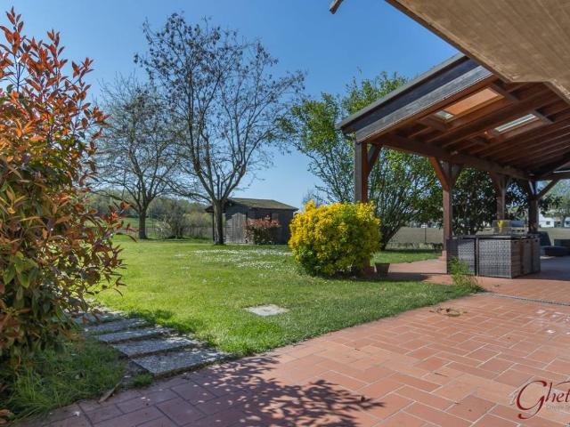 Villa in vendita a Terre del Reno FE