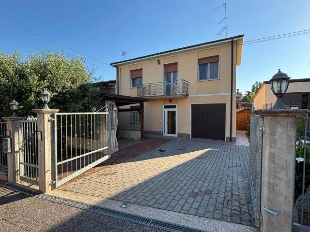 Villa in vendita a Terre del Reno FE