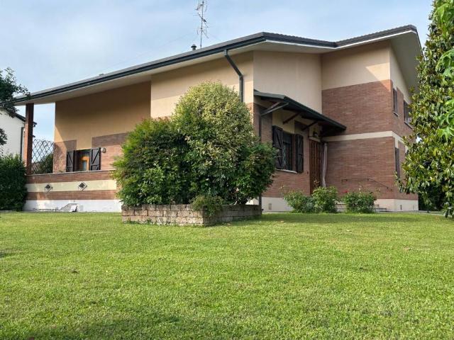 Villa in vendita a Terre del Reno FE