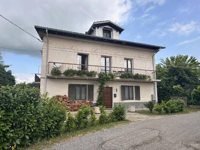 Villa in vendita a Terzo AL