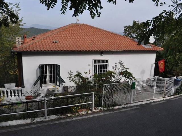Villa in vendita a Testico SV