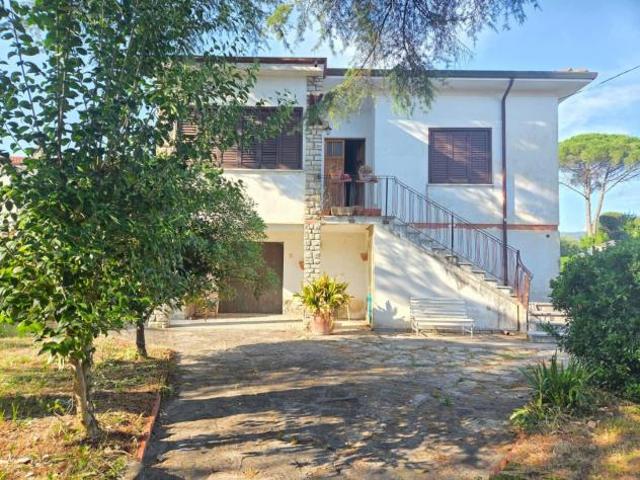 Villa in vendita a Titignano Cascina 300 mq Rif: 1422978