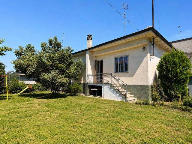 Villa in vendita a Tradate VA