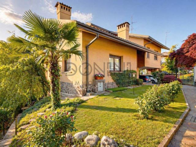 Villa in vendita a Tradate VA