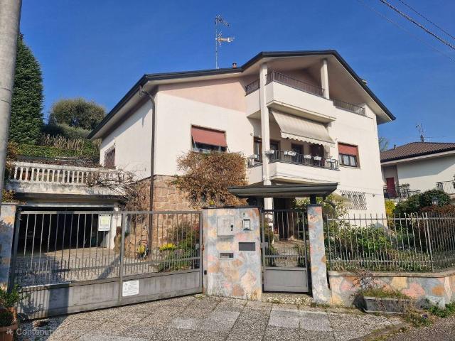 Villa in vendita a Tradate VA