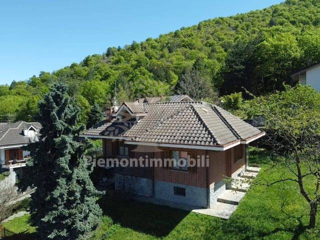 Villa in vendita a Trana, Villaggio Biellese