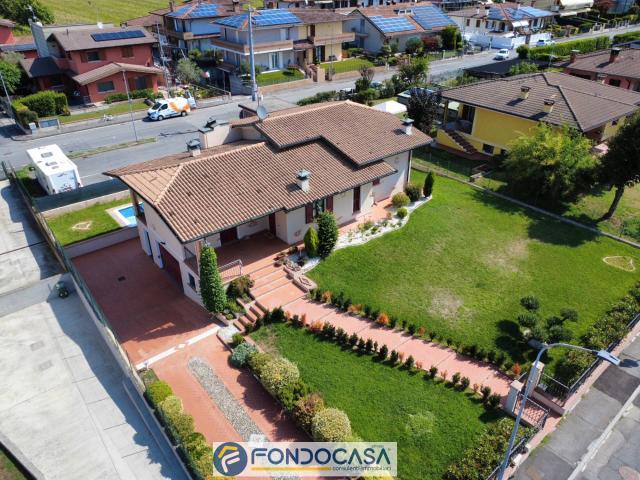 Villa in vendita a Travagliato