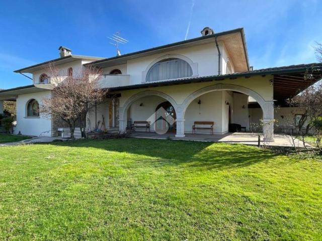 Villa in vendita a Travagliato BS