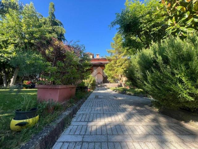 Villa in vendita a Traversetolo PR