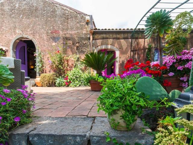 Villa in vendita a Trecastagni CT