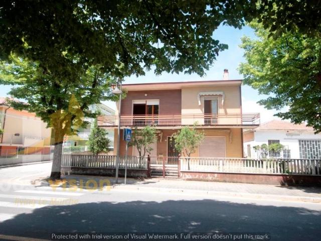 Villa in vendita a Trecastelli AN