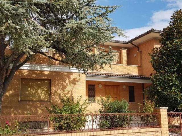 Villa in vendita a Treia MC