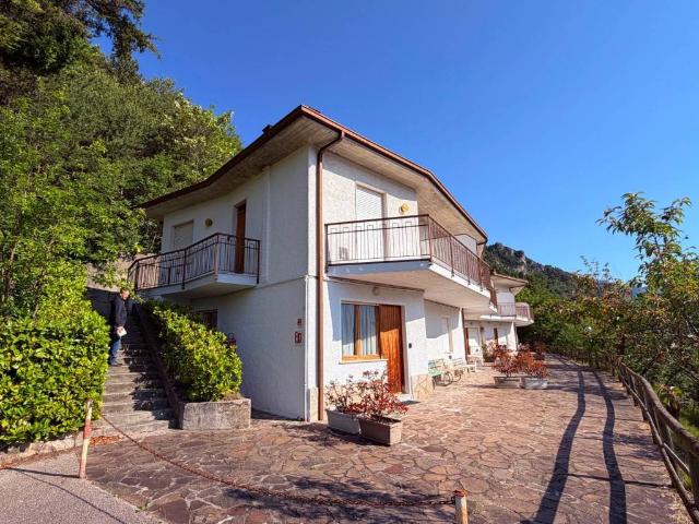 Villa in vendita a Tremosine sul Garda BS