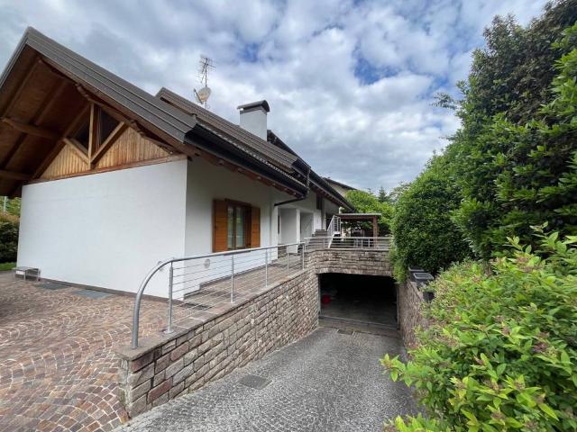 Villa in vendita a Trento TN