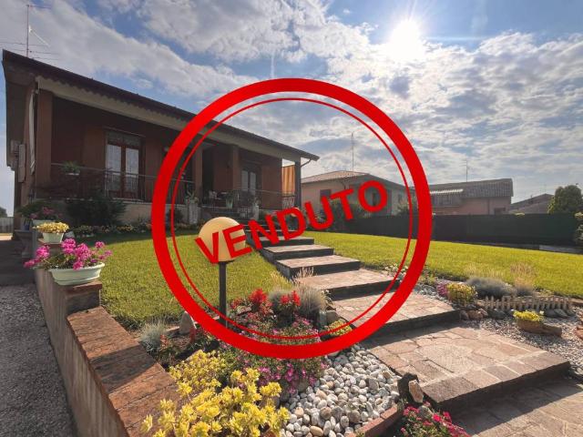 Villa in vendita a Trenzano BS