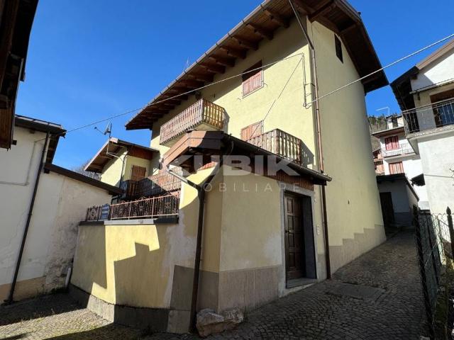 Villa in vendita a Treppo Ligosullo UD