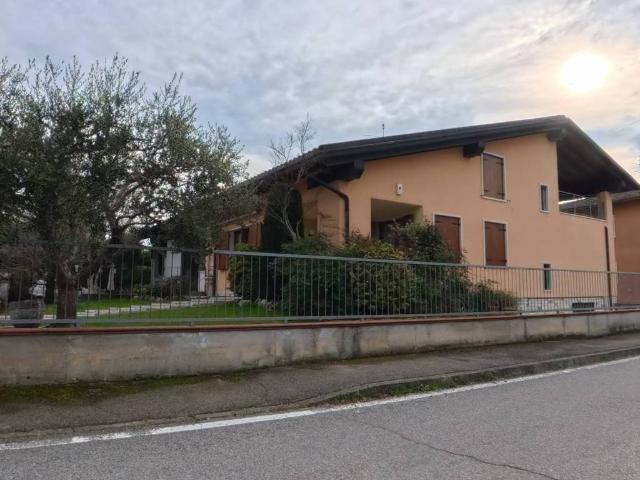 Villa in vendita a Trevenzuolo VR