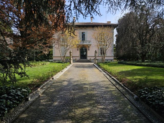 VILLA in VENDITA a TREVIGLIO di 5 vani
