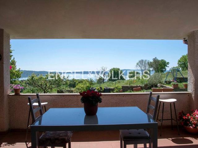 Villa in vendita a Trevignano Romano RM