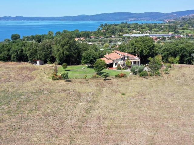 Villa in vendita a Trevignano Romano RM
