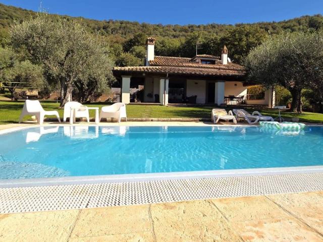 Villa in vendita a Trevignano Romano RM