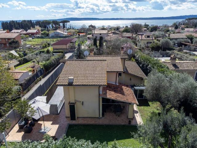 Villa in vendita a Trevignano Romano RM