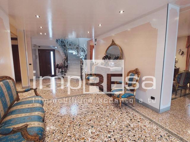 Villa in vendita a Treviso, S. Maria del Rovere