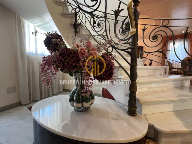Villa in vendita a Treviso, S. Maria del Rovere