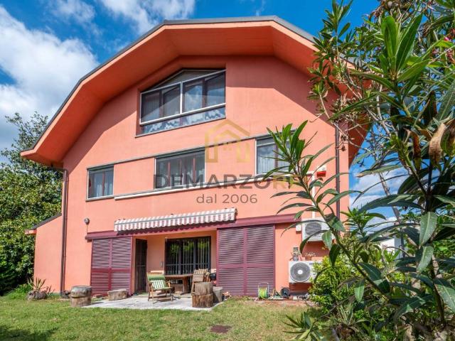 Villa in vendita a Trezzano sul Naviglio MI