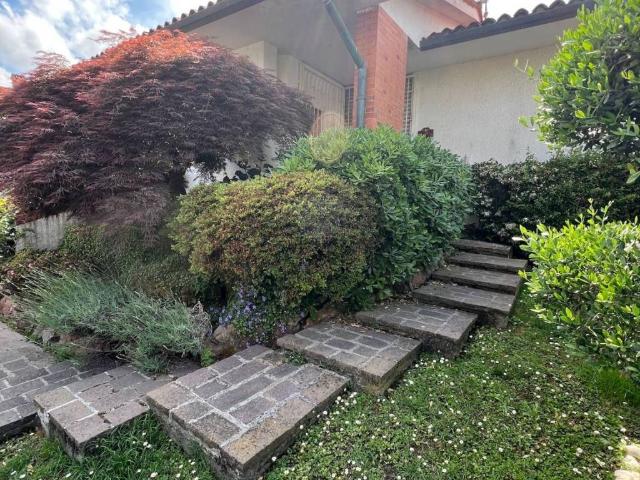 Villa in vendita a Trezzano sul Naviglio MI