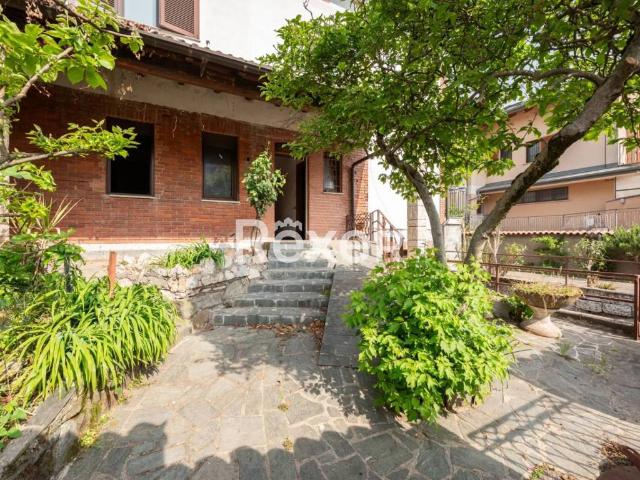 Villa in vendita a Trezzano sul Naviglio MI