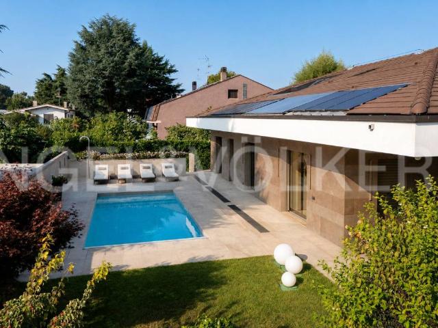 Villa in vendita a Trezzano sul Naviglio MI