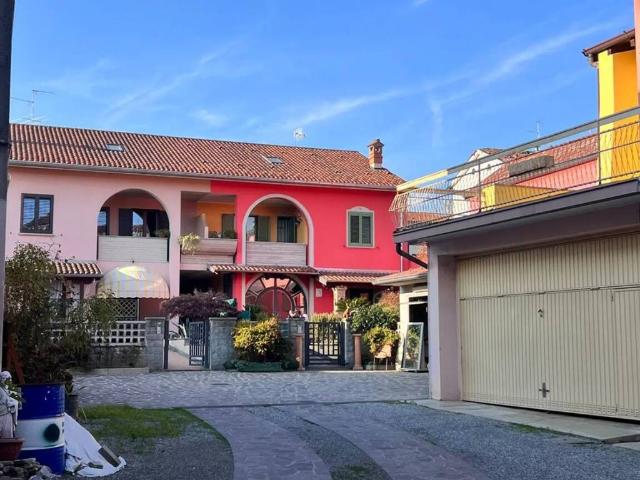 Villa in vendita a Trezzano Rosa MI