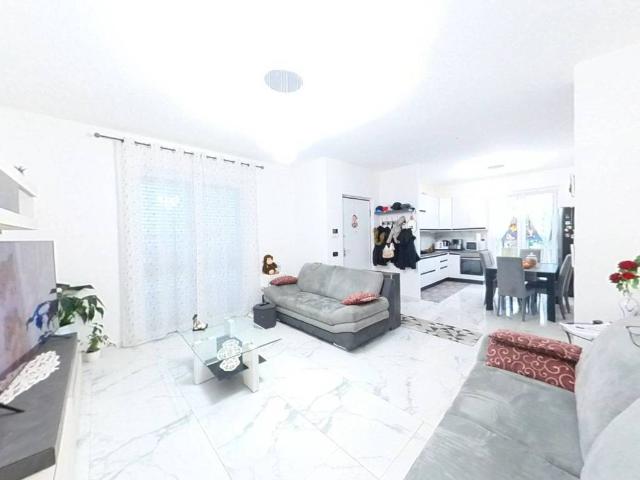 Villa in vendita a Trezzano Rosa MI
