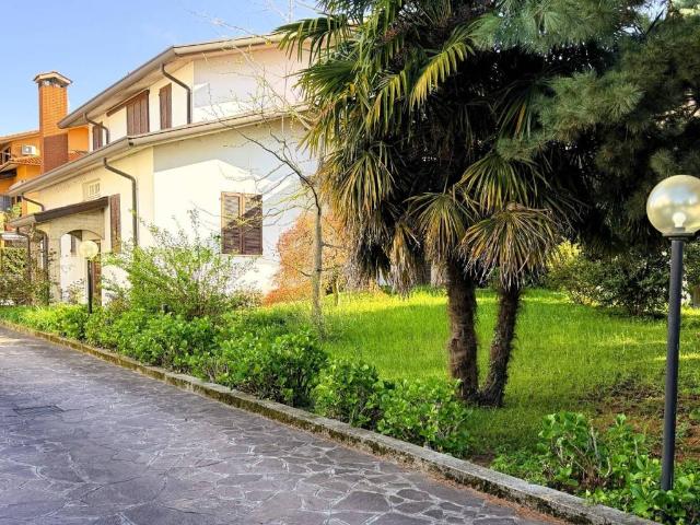 Villa in vendita a Trezzo sull'Adda MI