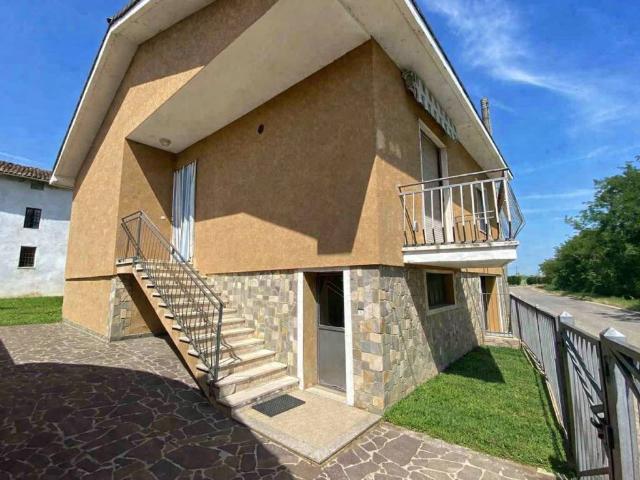 Villa in vendita a Trino VC