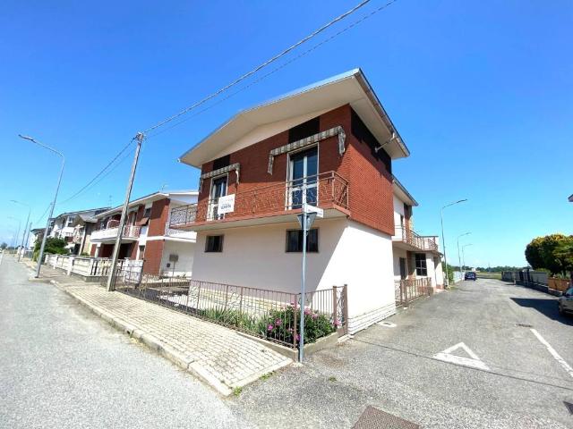 Villa in vendita a Trino VC