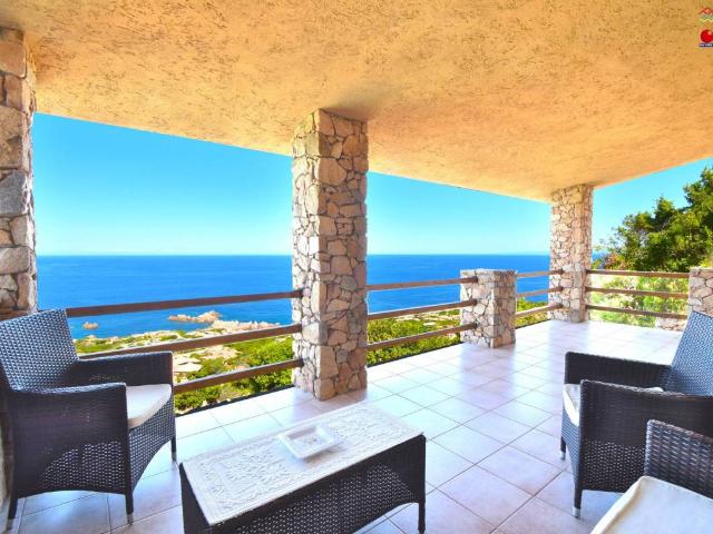 Villa in vendita a Trinità d'Agultu e Vignola OT