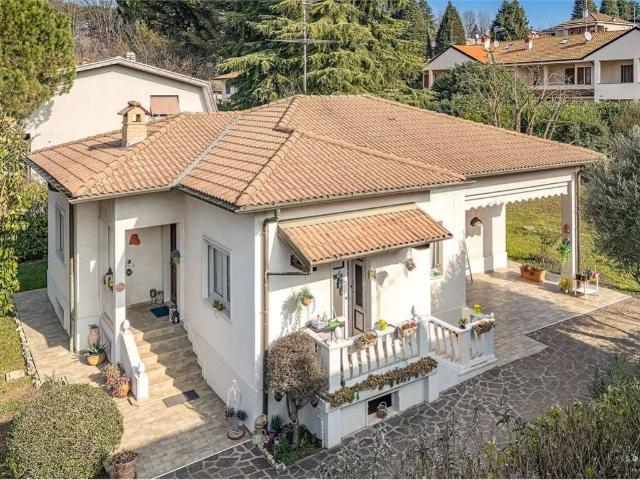 Villa in vendita a Triuggio MB